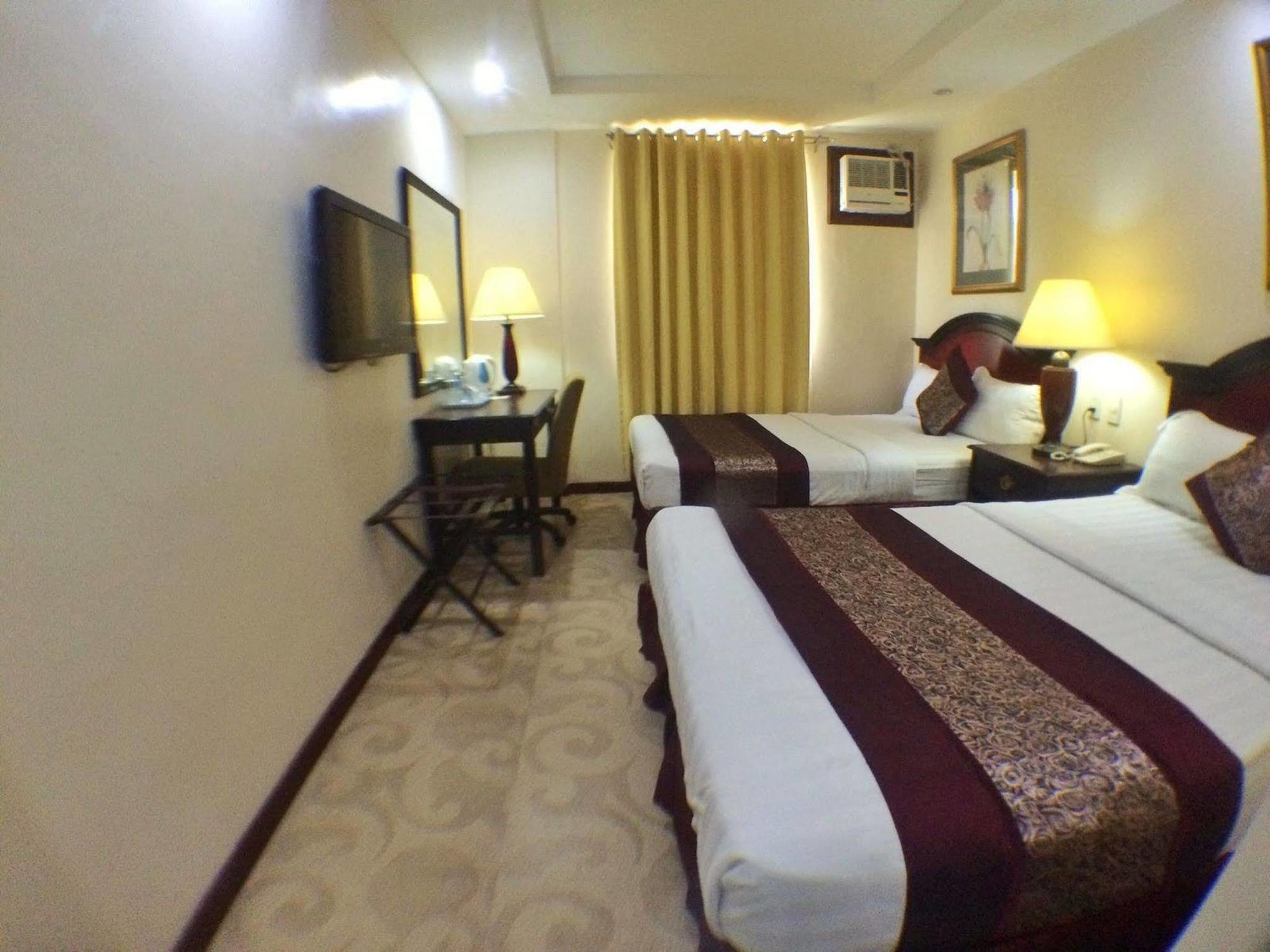 Cindy Kelly Hotel Olongapo Exterior photo